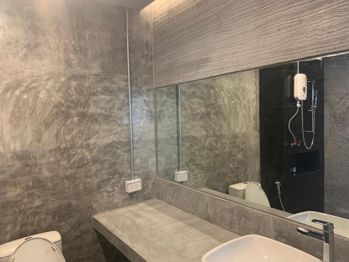 Loft Space Hotel Ранонг Экстерьер фото