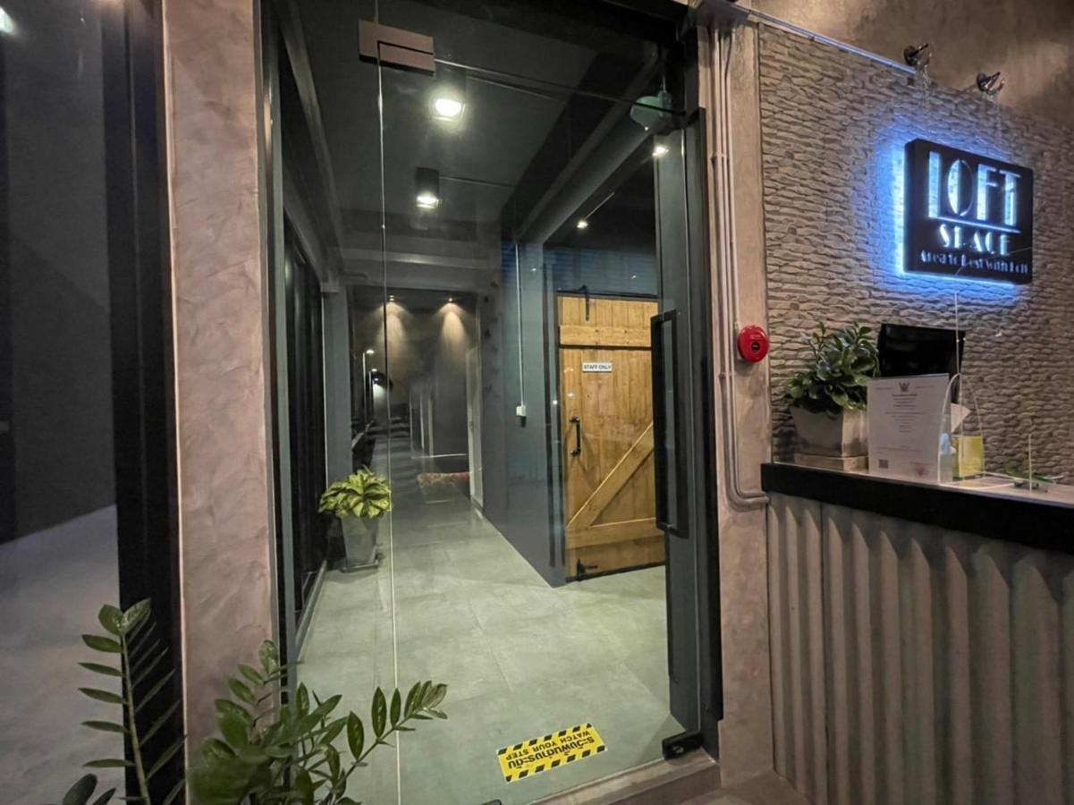 Loft Space Hotel Ранонг Экстерьер фото