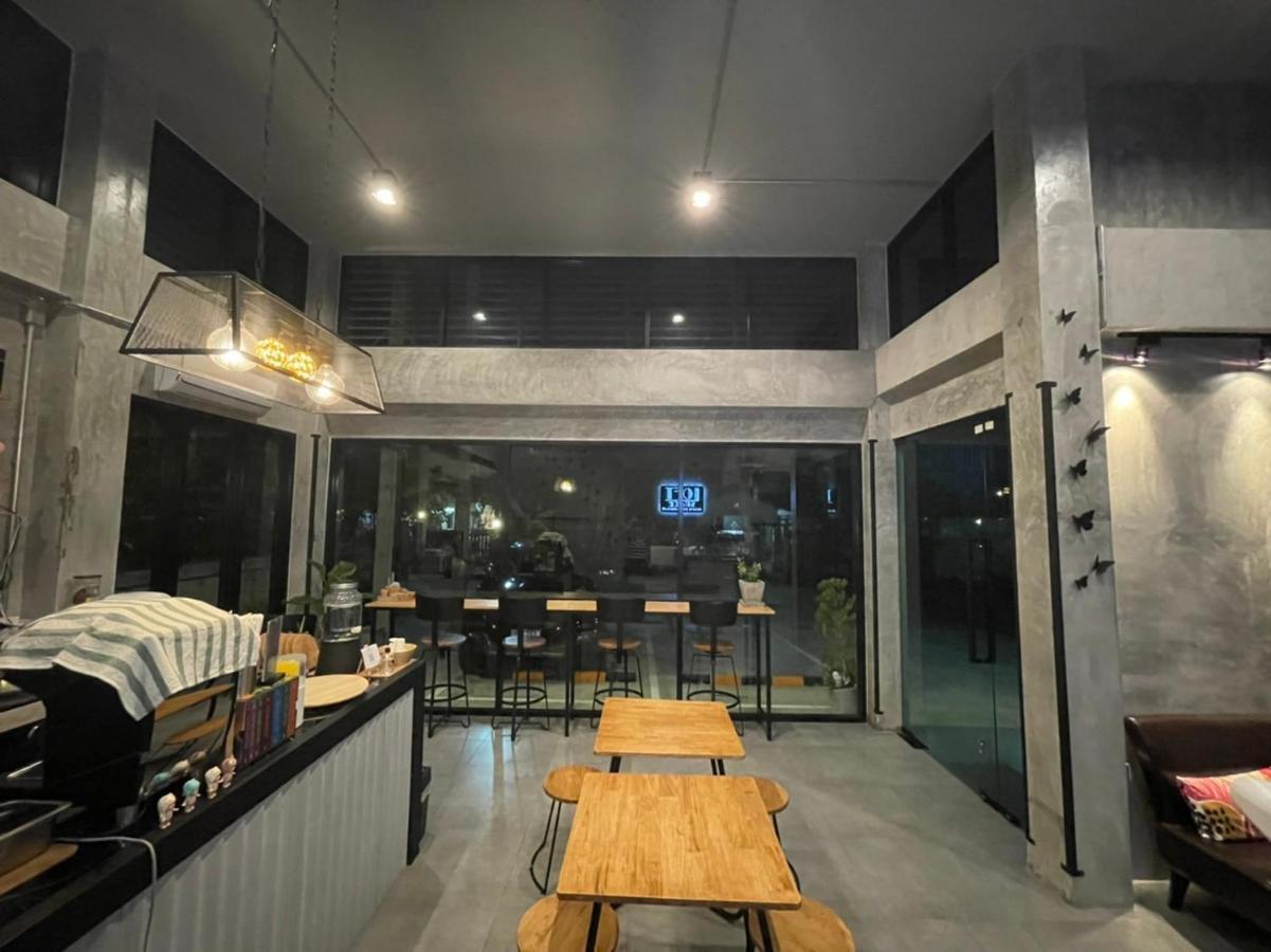 Loft Space Hotel Ранонг Экстерьер фото
