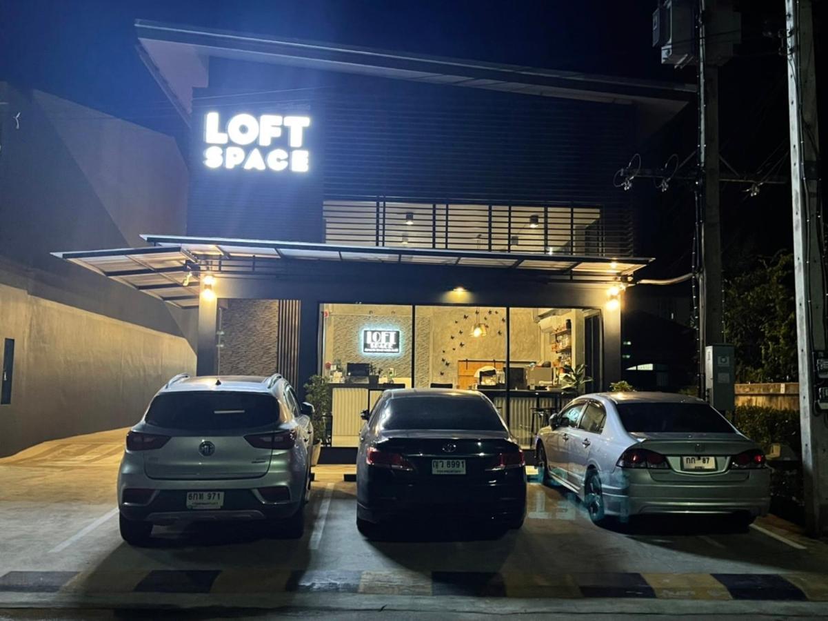 Loft Space Hotel Ранонг Экстерьер фото