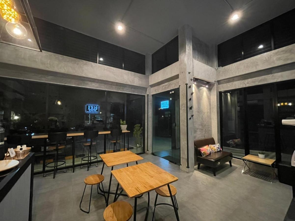 Loft Space Hotel Ранонг Экстерьер фото