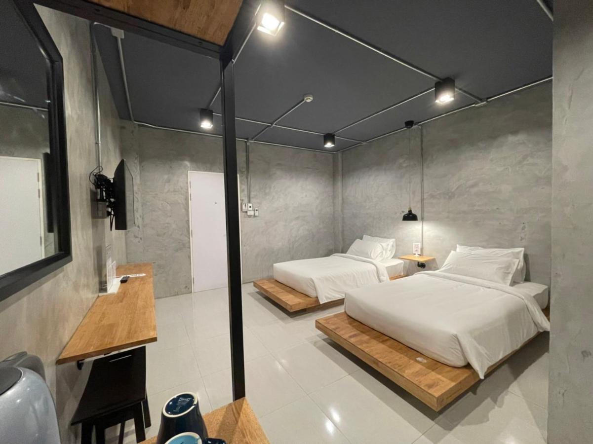 Loft Space Hotel Ранонг Экстерьер фото