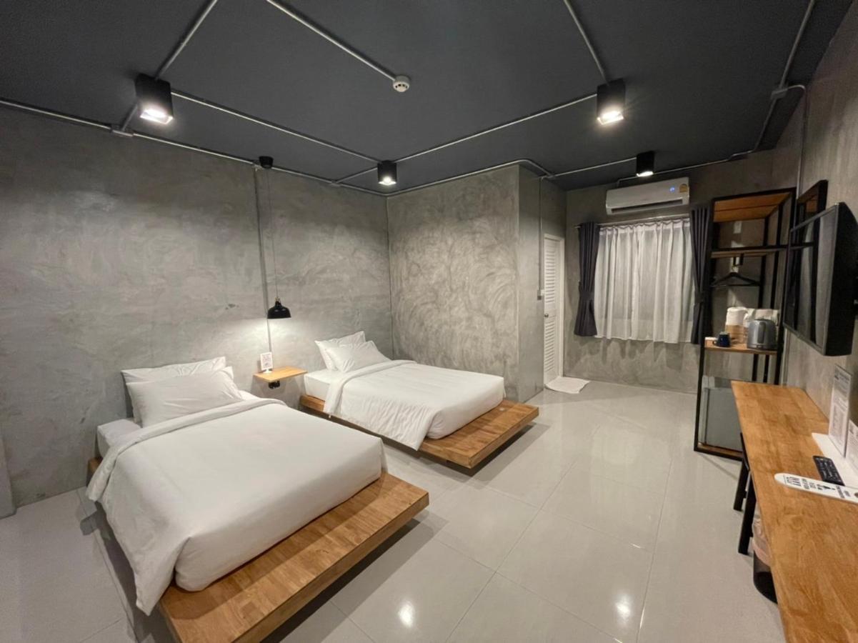 Loft Space Hotel Ранонг Экстерьер фото